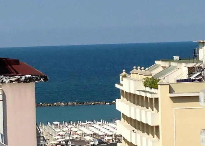 Hotel Arena Con Piscina